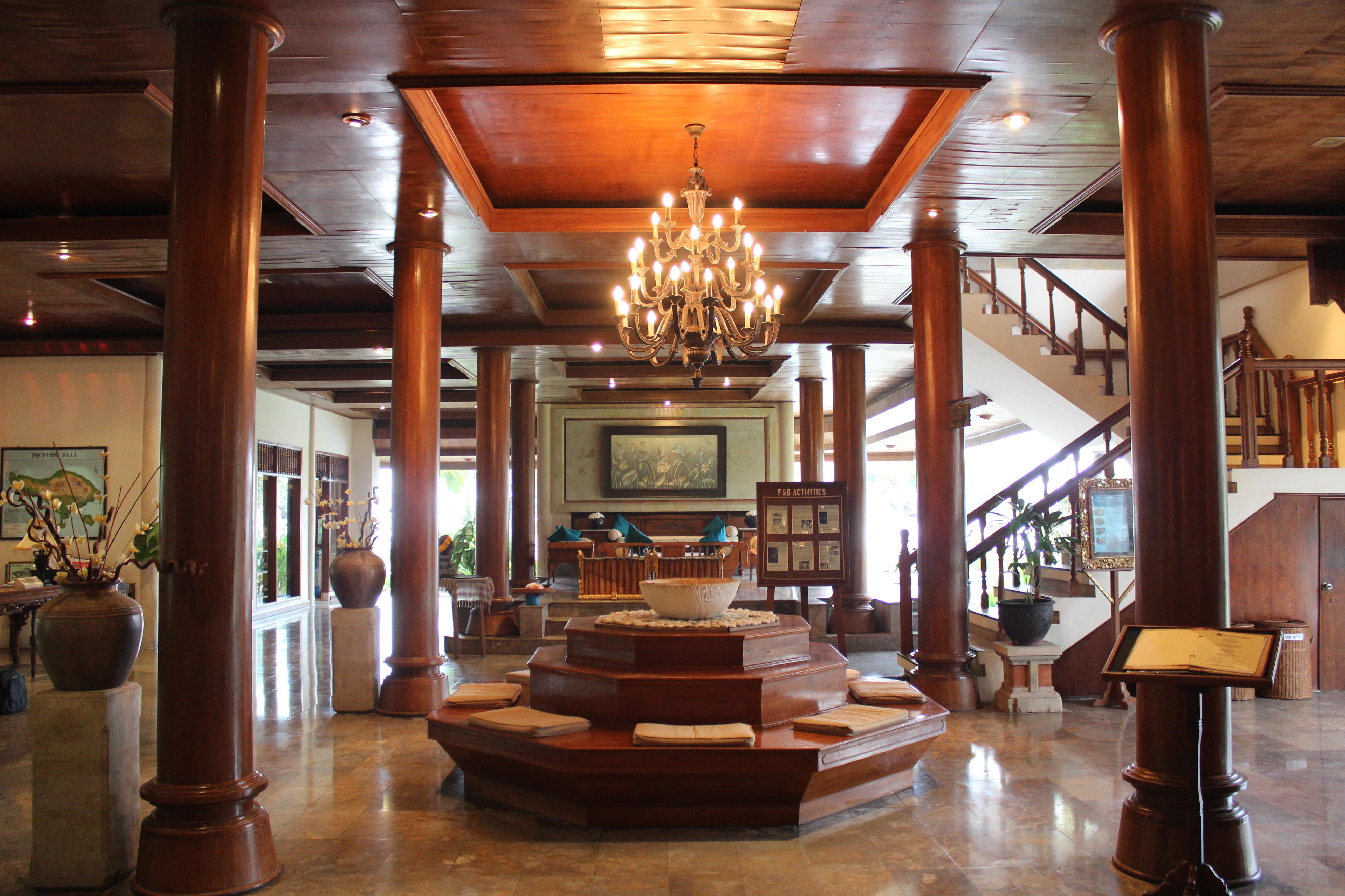 โรงแรมปูริ บากัส แคนดิดาซา จันดีดาซา ภายนอก รูปภาพ